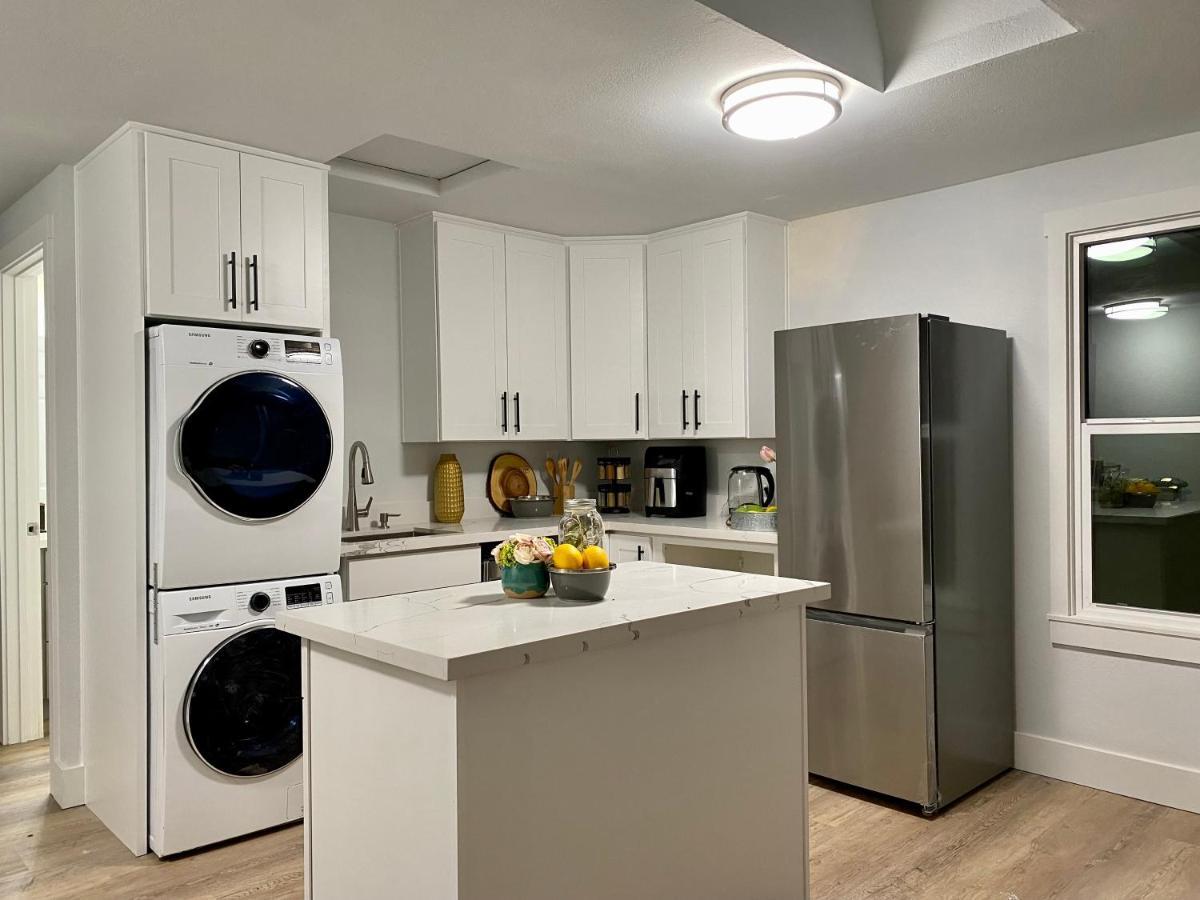 Tacoma 2 Bedrooms 1 Baths Sleep 5 With Compact Kitchen エクステリア 写真