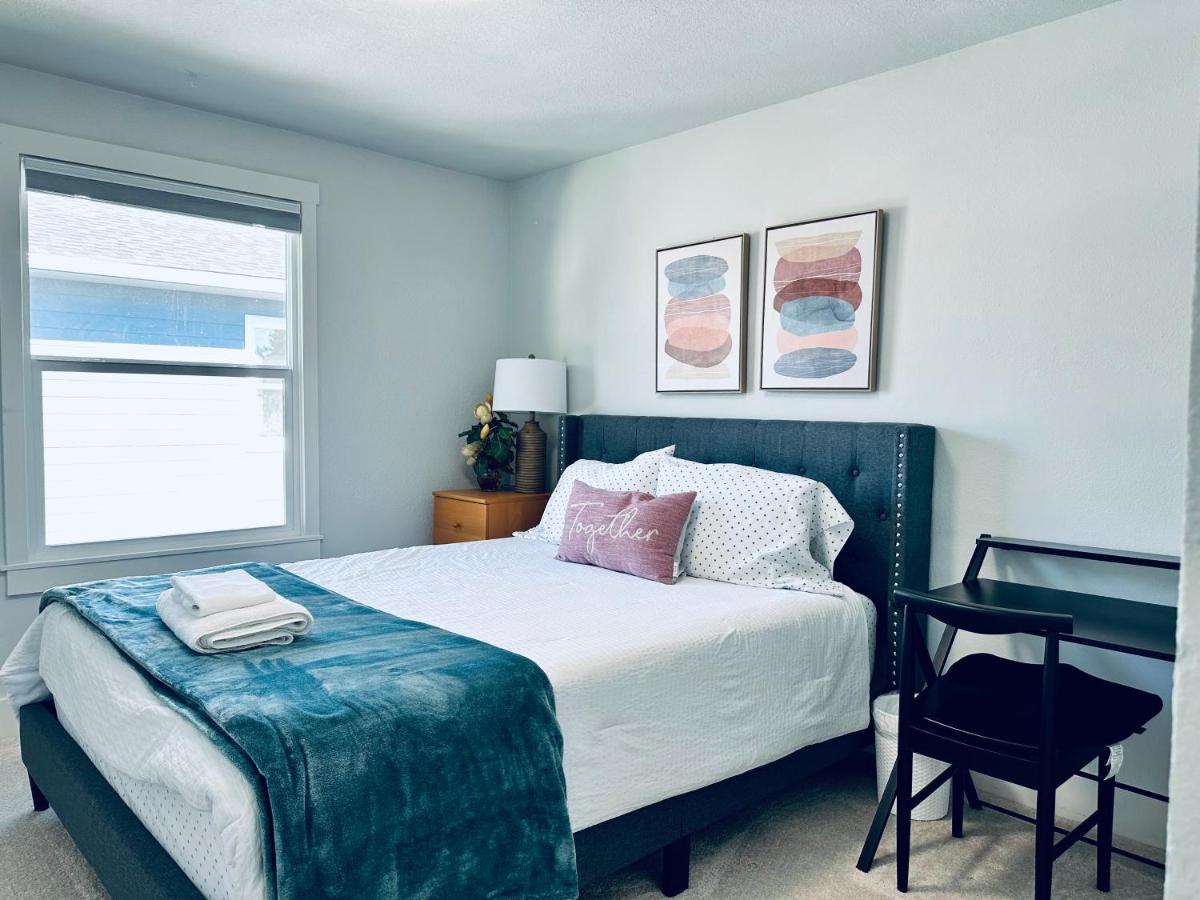 Tacoma 2 Bedrooms 1 Baths Sleep 5 With Compact Kitchen エクステリア 写真